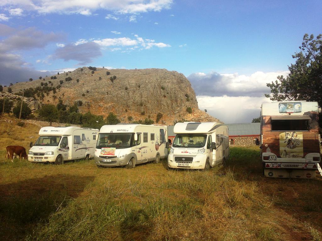 Nemrut Kervansaray Hotel Karadut  Exterior photo